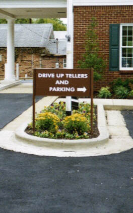 Wayne County Bank in Cliton TN Directional Sign